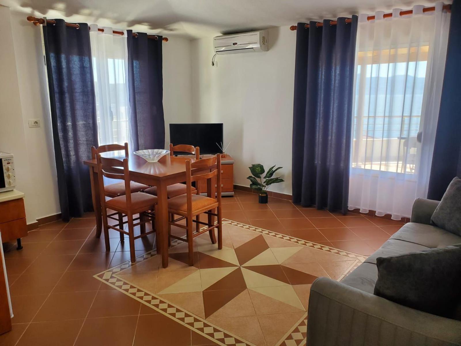 Summer Gate Apartment Saranda Dış mekan fotoğraf
